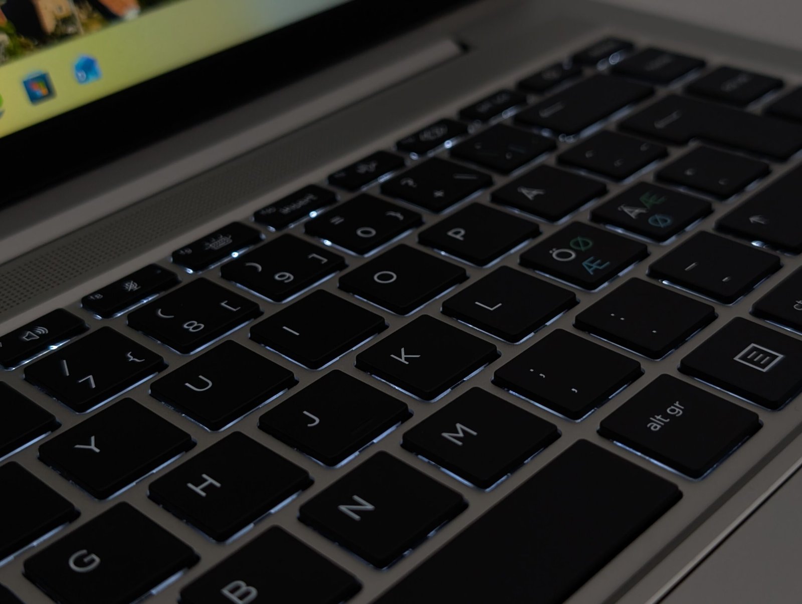 HP ProBook 440 G8 / i7-1165G7 / 16GB / 256GB / MX450 2GB (AUFBEREITET)