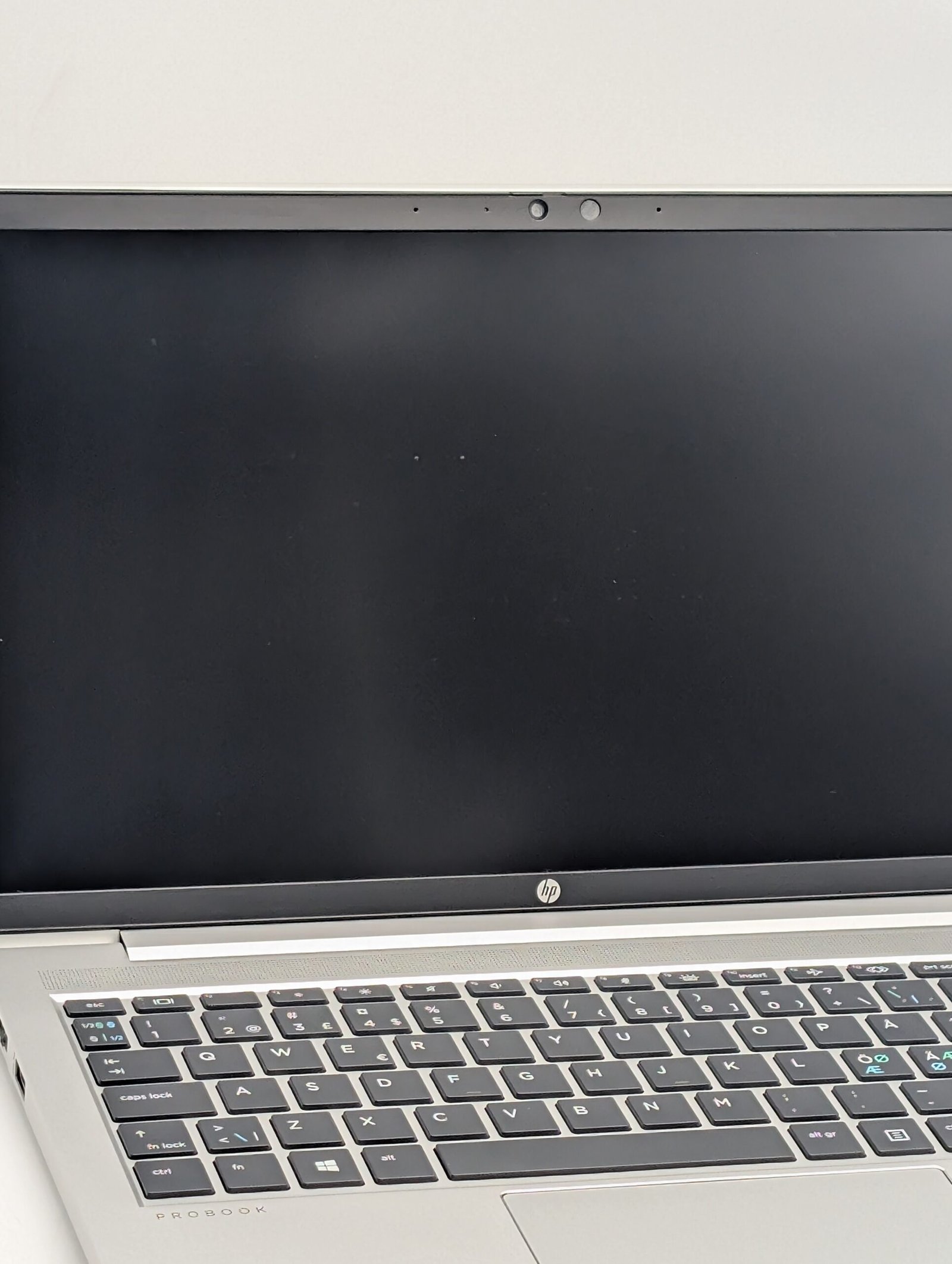 HP ProBook 440 G8 / i7-1165G7 / 16GB / 256GB / MX450 2GB (AUFBEREITET)